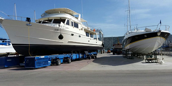yacht dry docking